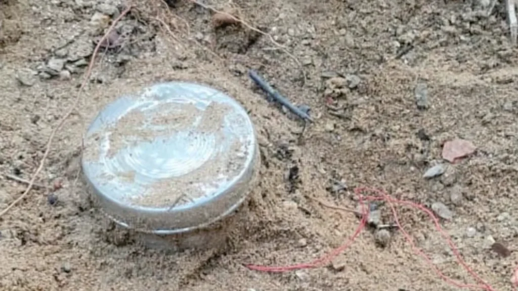 लंच बॉक्स में लगभग 5 किलो का माइन बम