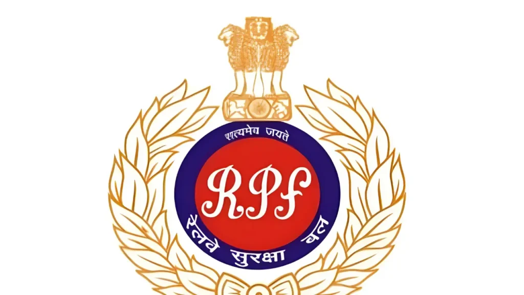 RPF ने इस बीच उन लड़कियों पर नज़र रखी हुए था