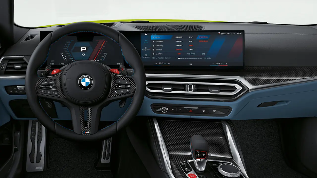 BMW M4 Competition Features