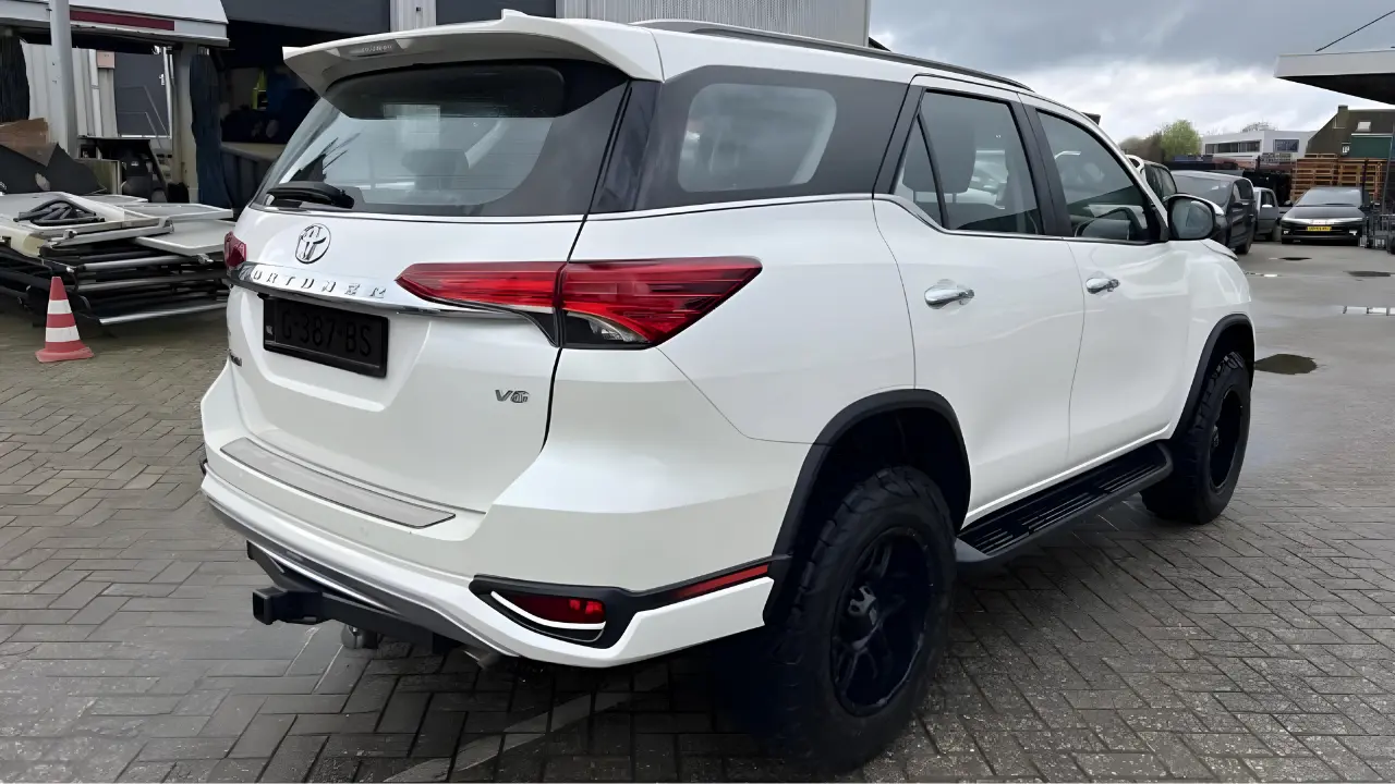 Fortuner V6 Look