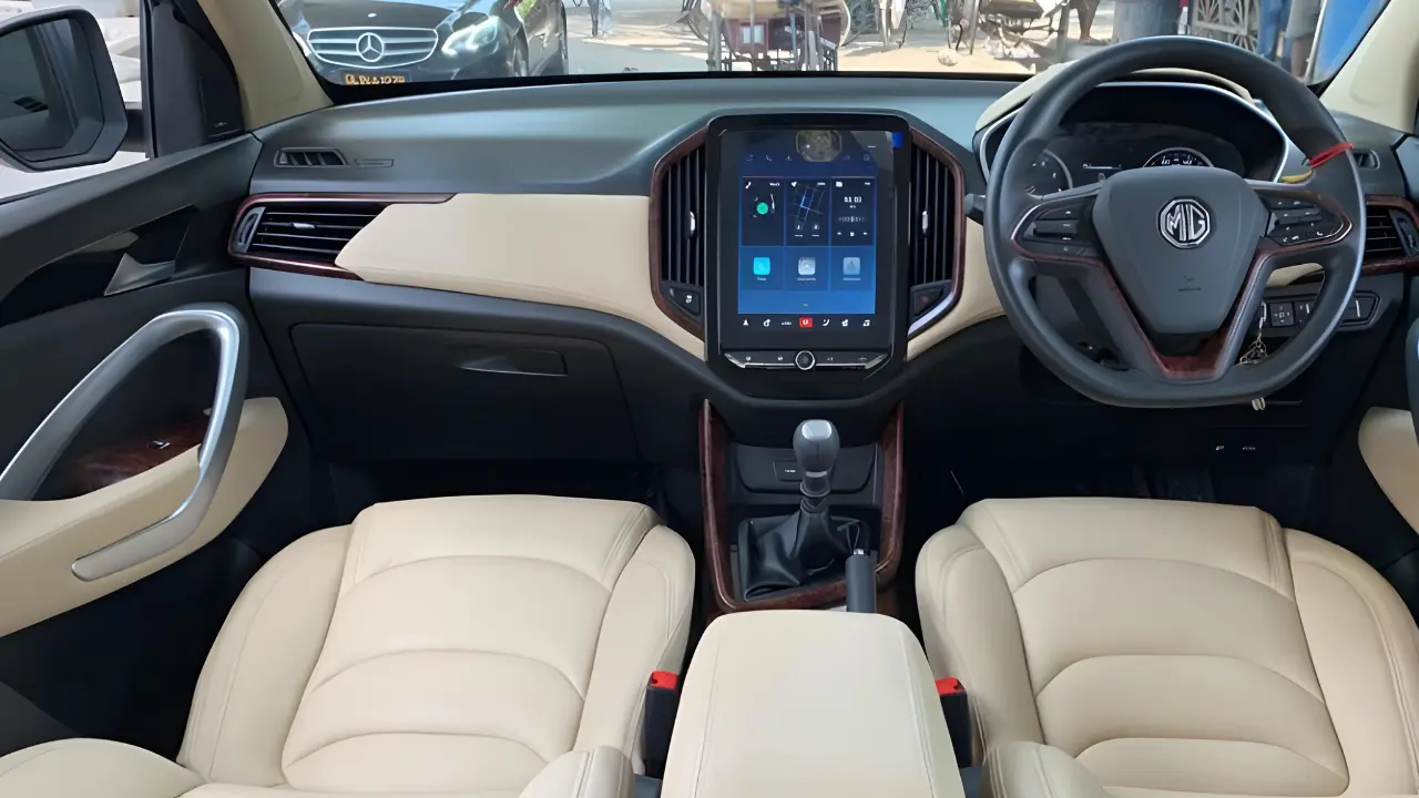 Mg hector interior