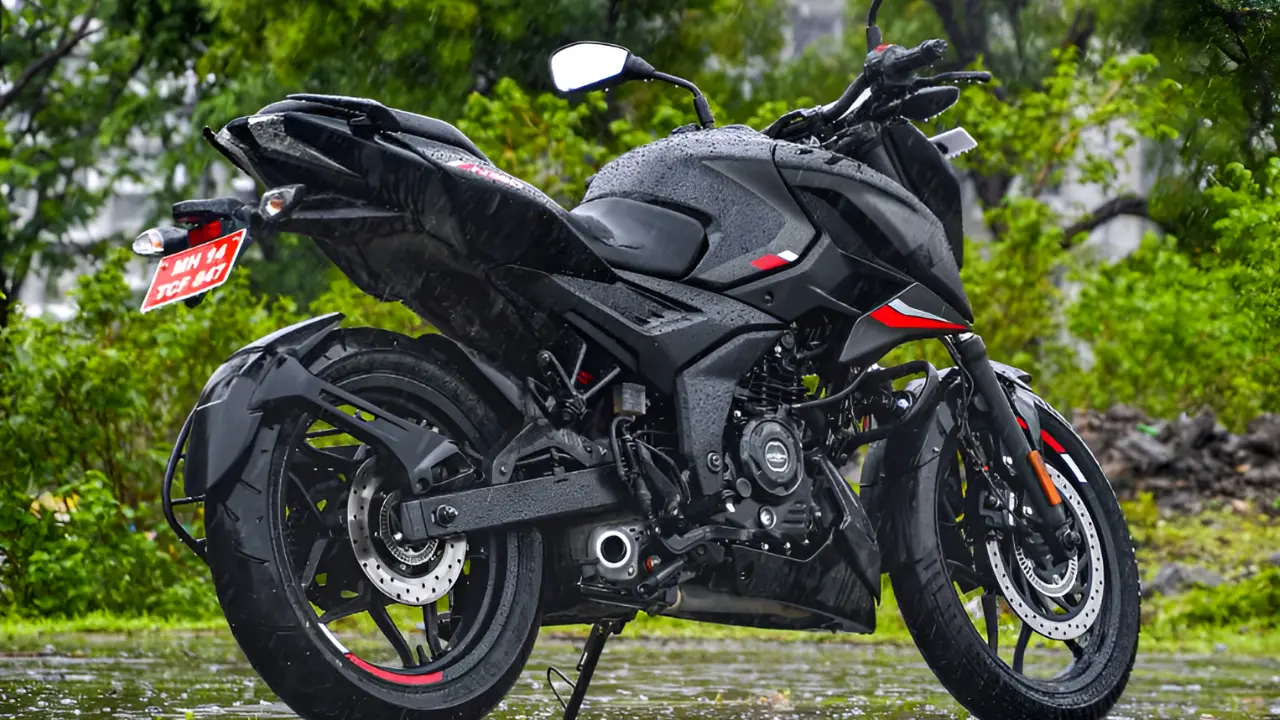 Bajaj Pulsar N160